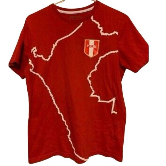 PERU SOCCER SIZE SMALL T-SHIRT - Picture 1 of 4